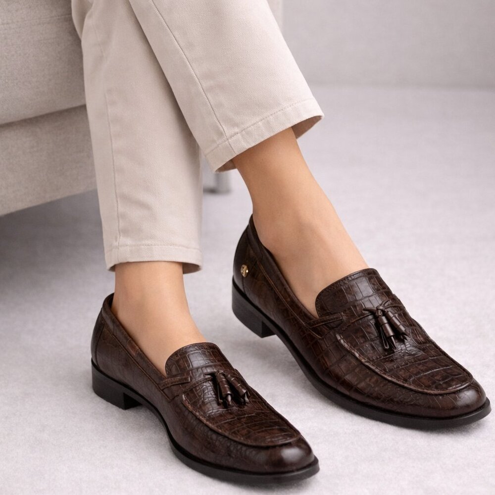 Etienne Aigner Gotham Burgundy Embossed Tassel Loafers Women’s 7.5M